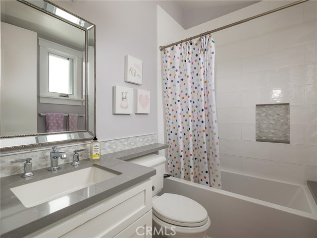 801 18th Street, Manhattan Beach, California 90266, 4 Bedrooms Bedrooms, ,4 BathroomsBathrooms,Residential,Sold,18th,SB24108757