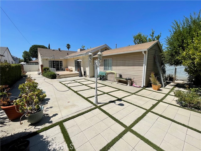 Detail Gallery Image 25 of 28 For 5118 Newcastle Ave, Encino,  CA 91316 - 3 Beds | 2 Baths