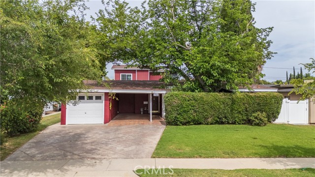 7744 Rhea Avenue, Reseda CA: https://media.crmls.org/medias/bb0cce98-e218-4335-9ab1-962ddde71efa.jpg