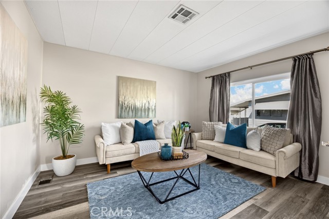 2851 Rolling Hills, Fullerton CA: https://media.crmls.org/medias/bb0d191f-f5f2-4c3f-b33a-230b6e1a5bda.jpg