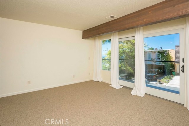 1076 Miramar Street, Laguna Beach CA: https://media.crmls.org/medias/bb0d65bd-1ff2-4530-b01d-cc53c3a3d1a6.jpg