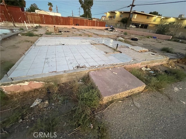 226 E Fredricks Street, Barstow, California 92311, ,Commercial Sale,For Sale,226 E Fredricks Street,CRSR23049077