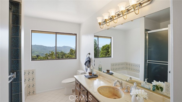 Detail Gallery Image 26 of 47 For 1340 Daily Circle, Glendale,  CA 91208 - 4 Beds | 3 Baths