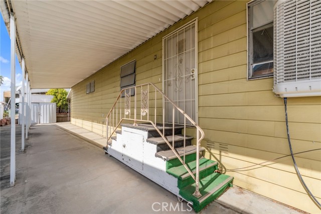 2692 Highland Avenue, Highland CA: https://media.crmls.org/medias/bb0fbd46-b6ff-4dc5-9545-9611894f5dcc.jpg