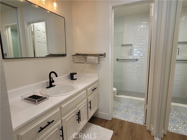 Detail Gallery Image 3 of 21 For 200 Mcneil Ln #210,  Newport Beach,  CA 92663 - 2 Beds | 2 Baths