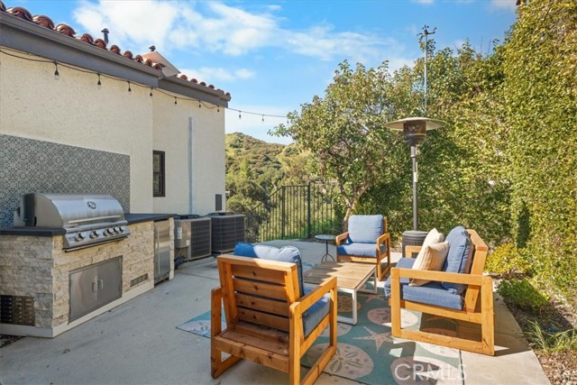 Detail Gallery Image 15 of 19 For 3418 Dorothy, Topanga,  CA 90290 - 3 Beds | 2/1 Baths