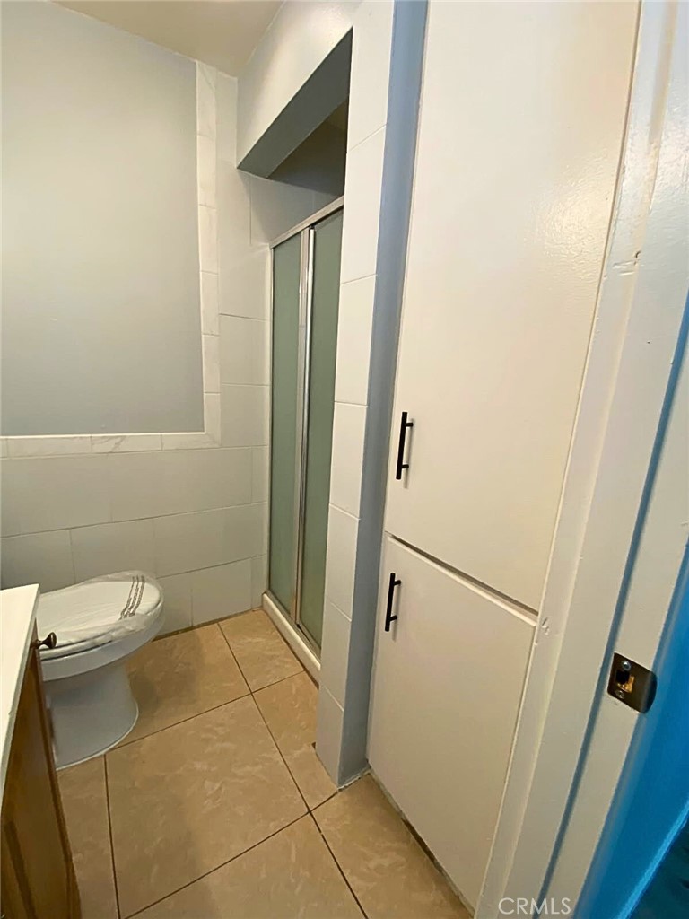 https://media.crmls.org/medias/bb10d6a6-2aad-489c-a5f6-c22ef846bac7.jpg?preset=X-Large