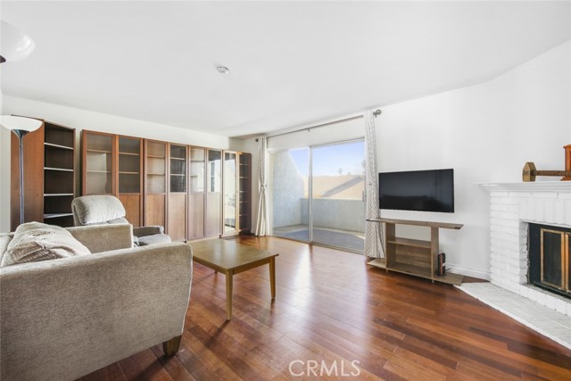 2412 Mathews Avenue, Redondo Beach, California 90278, 2 Bedrooms Bedrooms, ,2 BathroomsBathrooms,Residential,Sold,Mathews,SB21267047