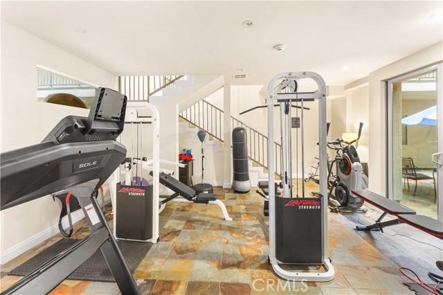 Detail Gallery Image 52 of 53 For 11218 Camarillo St #404,  Toluca Lake,  CA 91602 - 3 Beds | 3 Baths