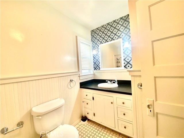 Detail Gallery Image 17 of 31 For 2433 Castro Way, Sacramento,  CA 95818 - 2 Beds | 2 Baths