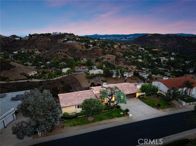 34 sage, Bell Canyon CA: https://media.crmls.org/medias/bb128dc3-f8d2-4272-9e20-f29d7455ee0d.jpg