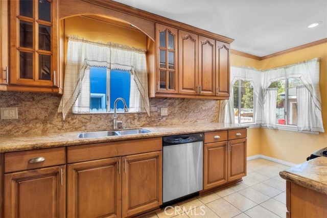 Detail Gallery Image 13 of 20 For 5943 Gardenia Ave, Long Beach,  CA 90805 - 2 Beds | 1 Baths