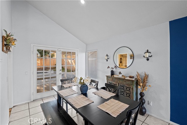 Detail Gallery Image 4 of 32 For 2611 Jeffery Cir, Hemet,  CA 92545 - 4 Beds | 3 Baths