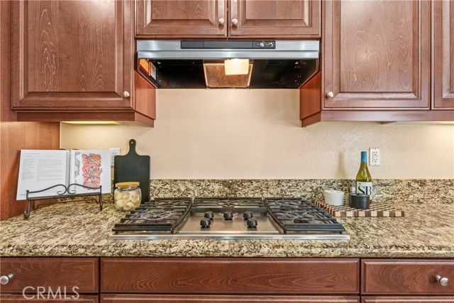 Detail Gallery Image 14 of 55 For 12113 Jonathan Dr, Riverside,  CA 92503 - 4 Beds | 2/1 Baths