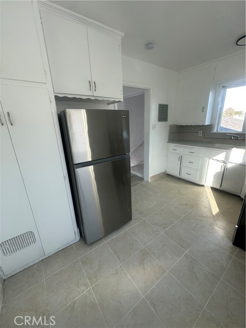 Detail Gallery Image 5 of 6 For 215 7th St, Montebello,  CA 90640 - 1 Beds | 1 Baths