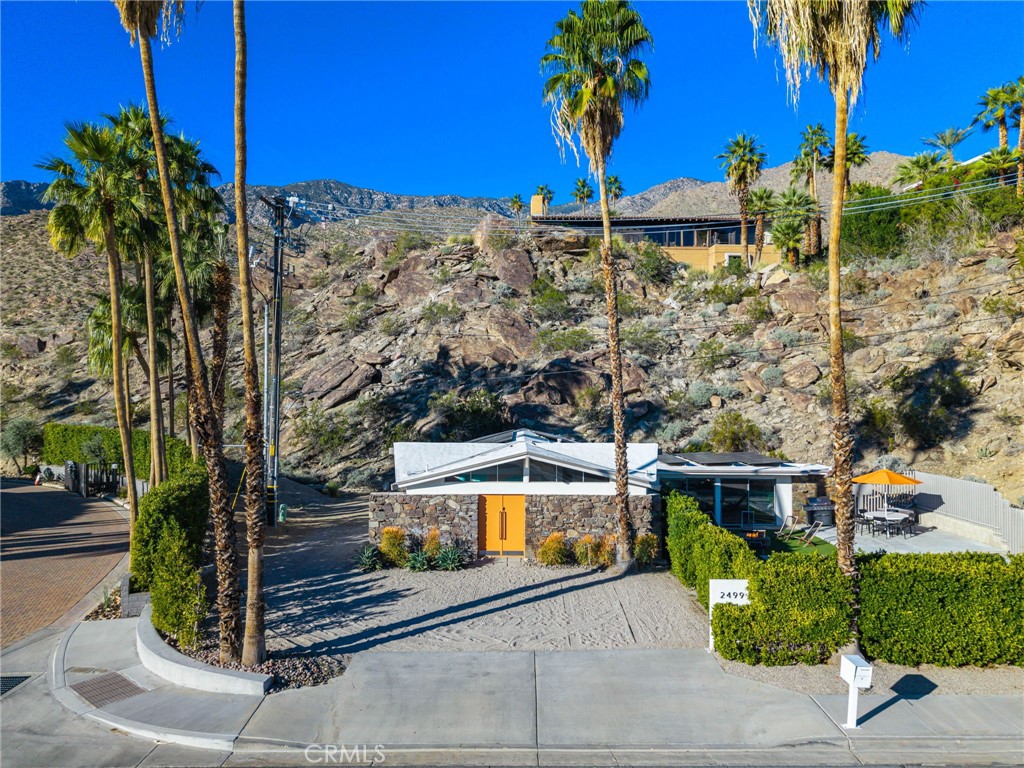 2499 S Palm Canyon