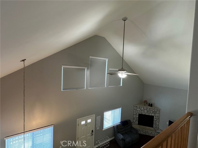 Detail Gallery Image 22 of 34 For 2551 Rim of the World Dr, Running Springs,  CA 92382 - 3 Beds | 2 Baths