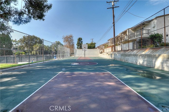 217 Vista Del Parque, Redondo Beach, California 90277, 4 Bedrooms Bedrooms, ,2 BathroomsBathrooms,Residential,Sold,Vista Del Parque,PV17010276