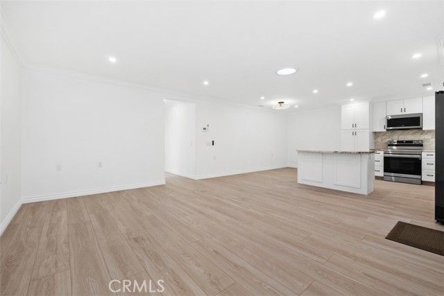 MLS #OC25171234 image #15