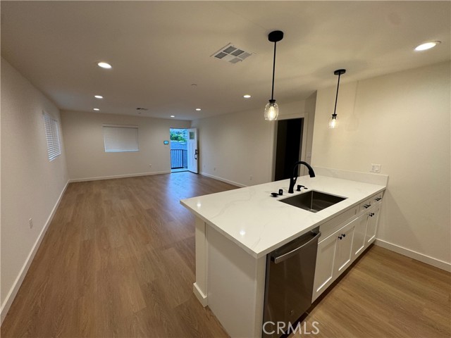15238 Kingsbury Street, Mission Hills (San Fernando) CA: https://media.crmls.org/medias/bb15f35b-9252-4f88-b5a1-f507314a30b3.jpg