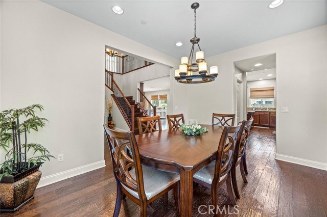 Detail Gallery Image 8 of 23 For 25589 Foxglove, Corona,  CA 92883 - 5 Beds | 3 Baths