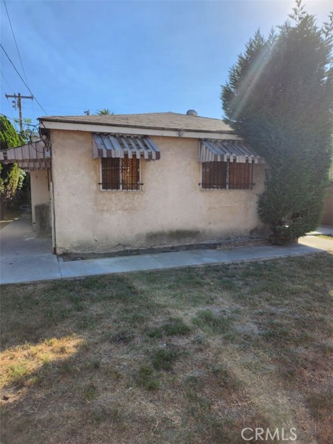 482 Smith Street, Long Beach, California 90805, ,Multi-Family,For Sale,Smith,SR25106235