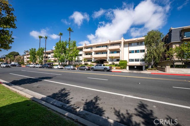 12300 Montecito Road, Seal Beach CA: https://media.crmls.org/medias/bb16387b-1499-434d-843b-32ce610a7745.jpg