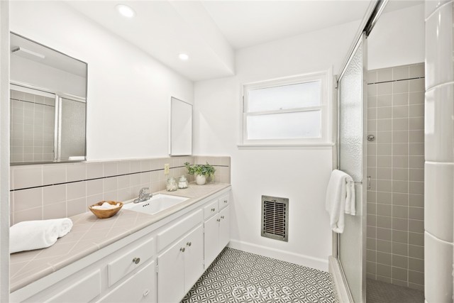 19558 E Dexter Street, Covina CA: https://media.crmls.org/medias/bb16433d-f408-406c-a215-00863d195433.jpg