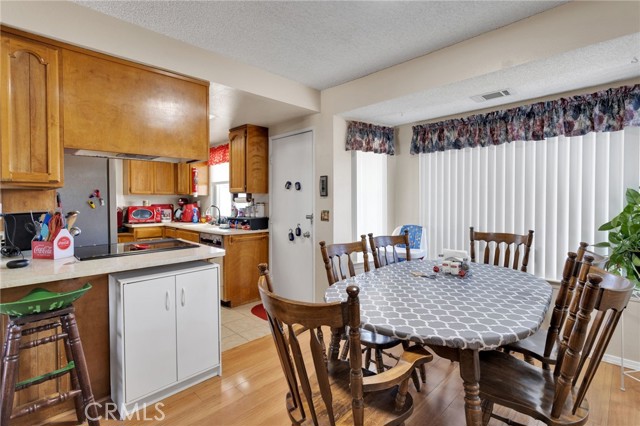 Detail Gallery Image 12 of 39 For 15192 Osage Rd, Apple Valley,  CA 92307 - 3 Beds | 2 Baths
