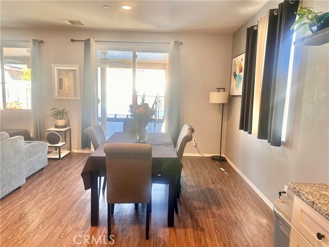 Detail Gallery Image 9 of 44 For 1433 Chardonnay, San Jacinto,  CA 92582 - 4 Beds | 2 Baths