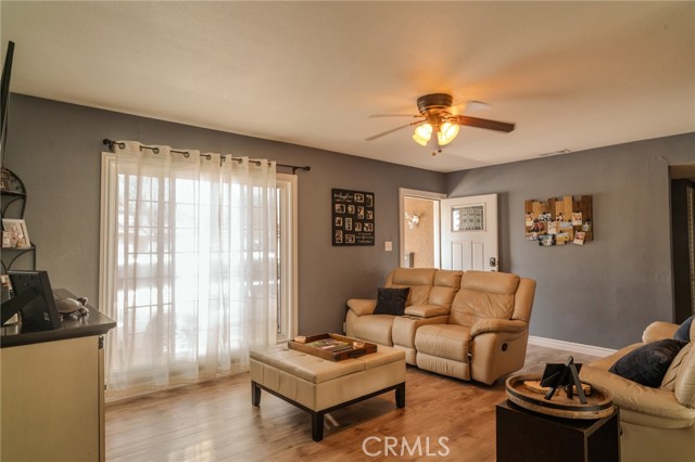 Detail Gallery Image 9 of 38 For 11906 Bluefield, La Mirada,  CA 90638 - 4 Beds | 2 Baths