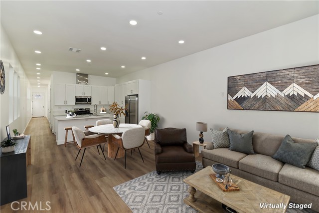 Detail Gallery Image 17 of 50 For 911 Sugarloaf, Big Bear City,  CA 92314 - 3 Beds | 3 Baths