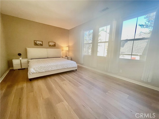 Detail Gallery Image 10 of 14 For 1 Burlingame, Irvine,  CA 92602 - 2 Beds | 2/1 Baths