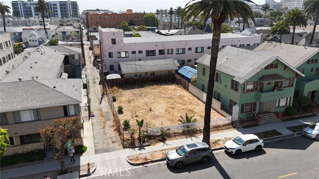 Detail Gallery Image 4 of 12 For 618 Chestnut Ave, Long Beach,  CA 90802 - – Beds | – Baths
