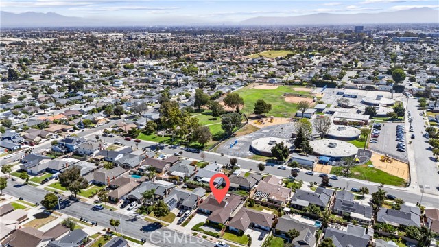Detail Gallery Image 26 of 28 For 15762 Plymouth Lane, Huntington Beach,  CA 92647 - 5 Beds | 2 Baths