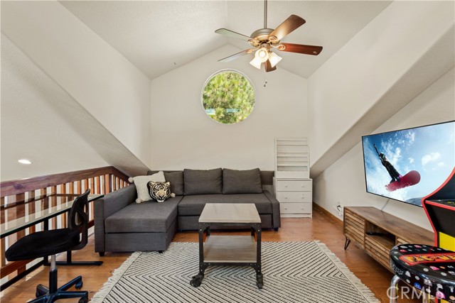 Detail Gallery Image 31 of 49 For 30191 Enchanted Way, Running Springs,  CA 92382 - 3 Beds | 3 Baths
