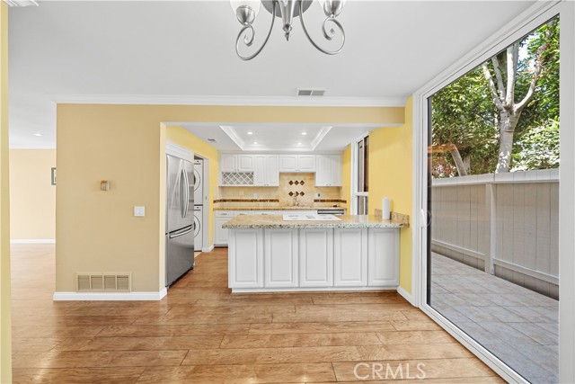 Detail Gallery Image 13 of 57 For 3520 Maricopa #1,  Torrance,  CA 90503 - 3 Beds | 3 Baths