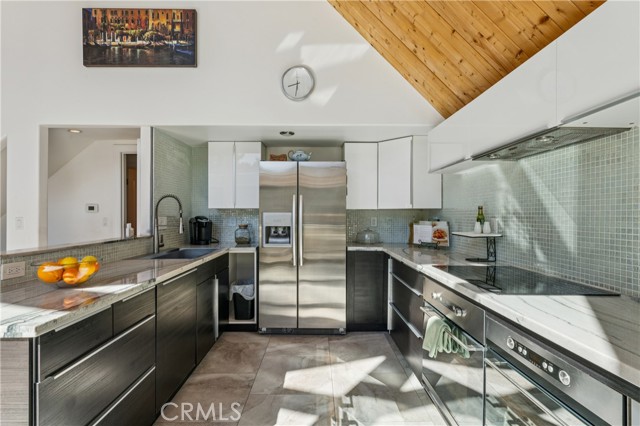 Detail Gallery Image 5 of 57 For 113 Brentwood, Lake Arrowhead,  CA 92352 - 6 Beds | 5/1 Baths