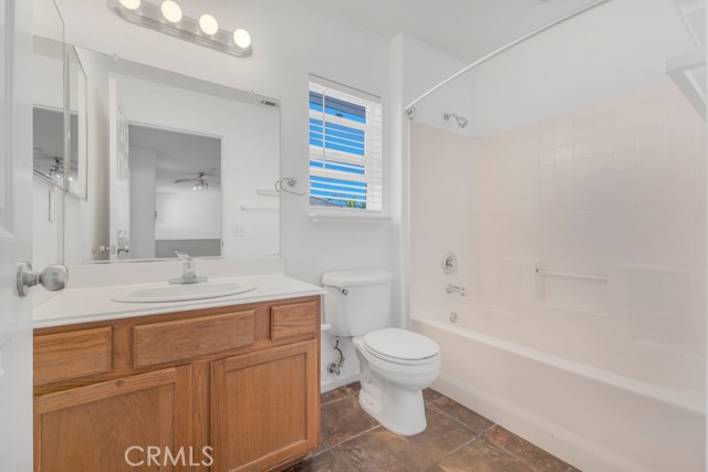 Detail Gallery Image 23 of 47 For 7635 N Twining Way, Canoga Park,  CA 91304 - 3 Beds | 2/1 Baths