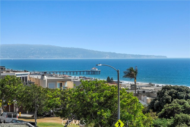 2716 Highland Avenue, Manhattan Beach, California 90266, 3 Bedrooms Bedrooms, ,2 BathroomsBathrooms,Residential,For Sale,Highland,SB25214267