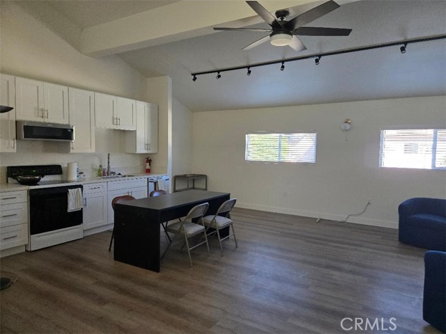 Detail Gallery Image 7 of 33 For 8579 Volga River Cir, Fountain Valley,  CA 92708 - 3 Beds | 2 Baths