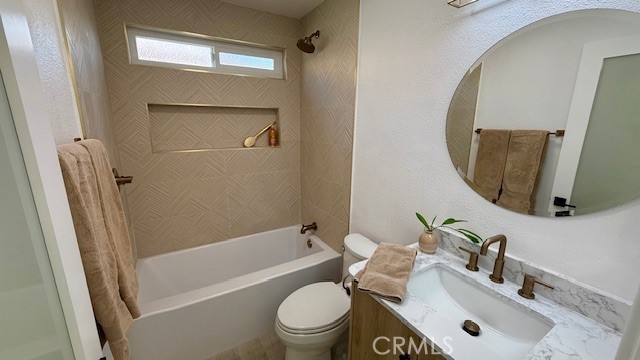 https://media.crmls.org/medias/bb1b6134-bf73-4318-9408-e913e9f7ce90.jpg?preset=X-Large