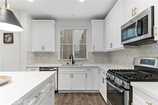 2867 Apple Court, Pomona CA: https://media.crmls.org/medias/bb1c8a9c-5a58-419f-a543-1920c3aa04e3.jpg