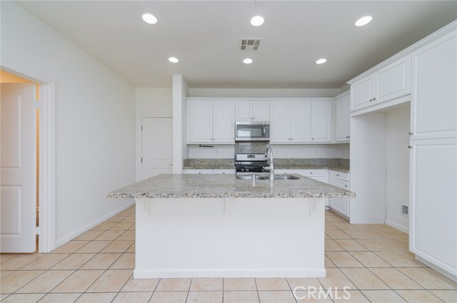 Detail Gallery Image 7 of 42 For 3076 E via Rosso, Ontario,  CA 91764 - 3 Beds | 2 Baths