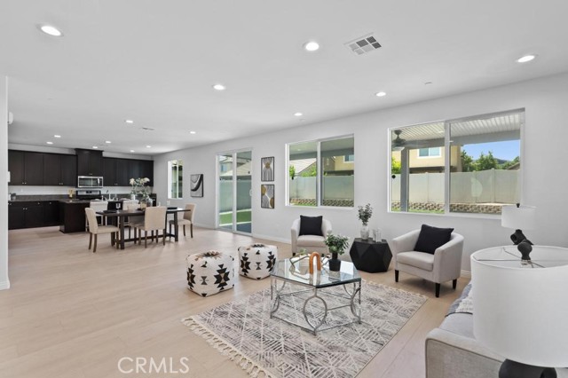 29305 Catalpa, Lake Elsinore CA: https://media.crmls.org/medias/bb1d6f2c-bf05-4695-ab03-6f05d7097bf9.jpg