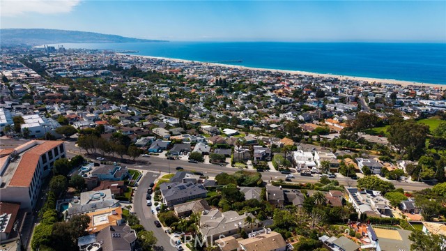 649 Gould Terrace, Hermosa Beach, California 90254, 4 Bedrooms Bedrooms, ,3 BathroomsBathrooms,Residential,For Sale,Gould,SB26071143