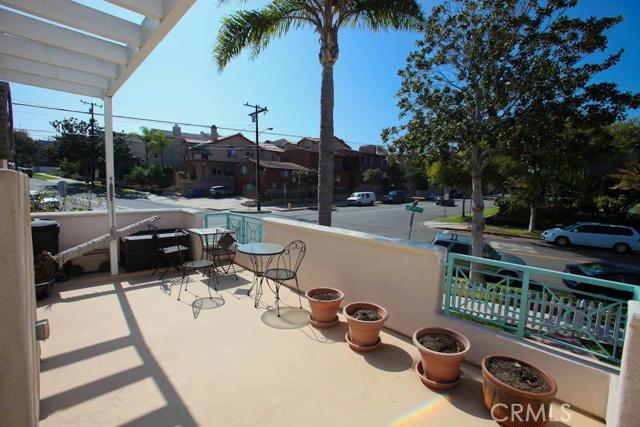 801 Emerald Street, Redondo Beach, California 90277, 3 Bedrooms Bedrooms, ,2 BathroomsBathrooms,Residential,Sold,Emerald,SB15179398