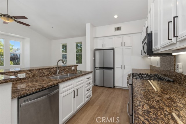 Detail Gallery Image 6 of 36 For 14 Tuberose, Ladera Ranch,  CA 92694 - 2 Beds | 2 Baths