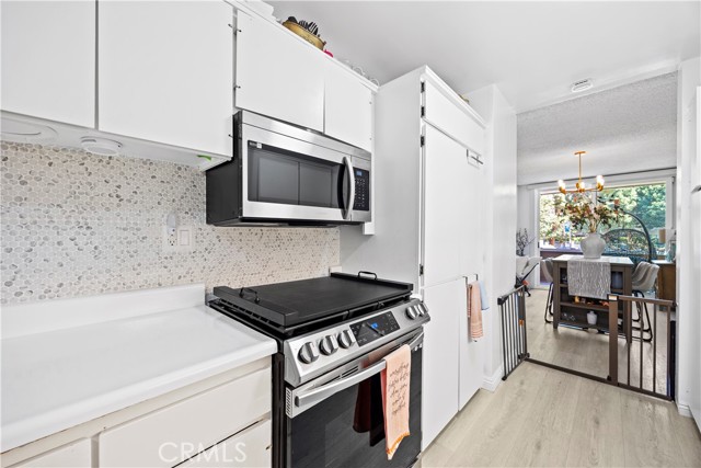 Detail Gallery Image 8 of 58 For 6315 Green Valley #100,  Culver City,  CA 90230 - 2 Beds | 2 Baths