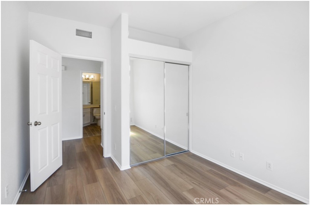 MLS #OC25230660 image #12